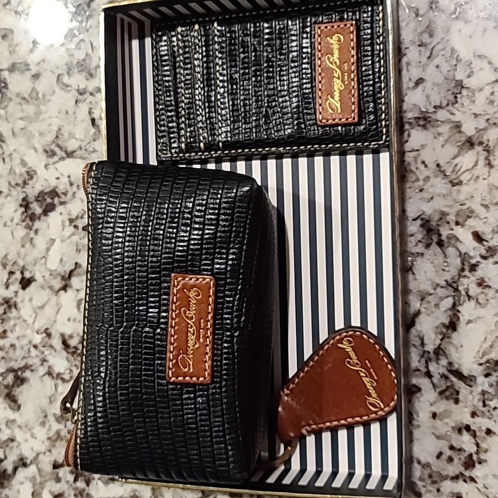 Dooney and Bourke 3 pc accessory set pebbled black